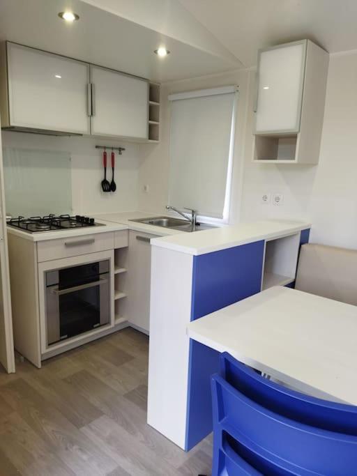 Saint-Christol-lès-Alès Mobile Home מראה חיצוני תמונה